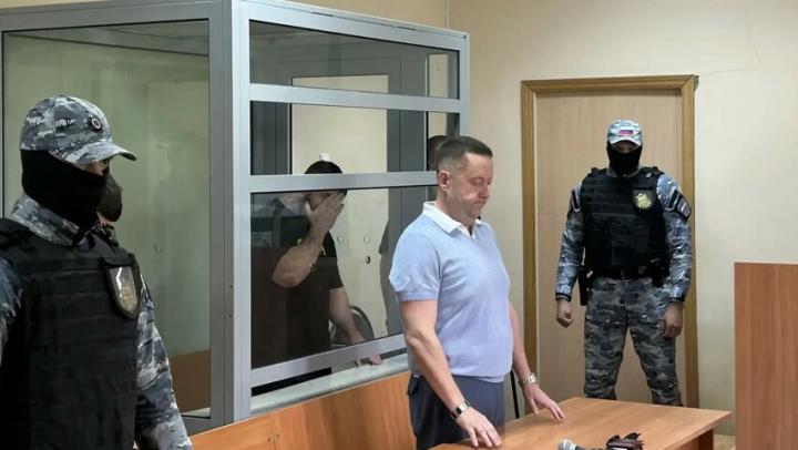 Ислам Бичигов отправлен в колонию за нападение на полицейского Ислам Бичигов отправлен в колонию за нападение на полицейского