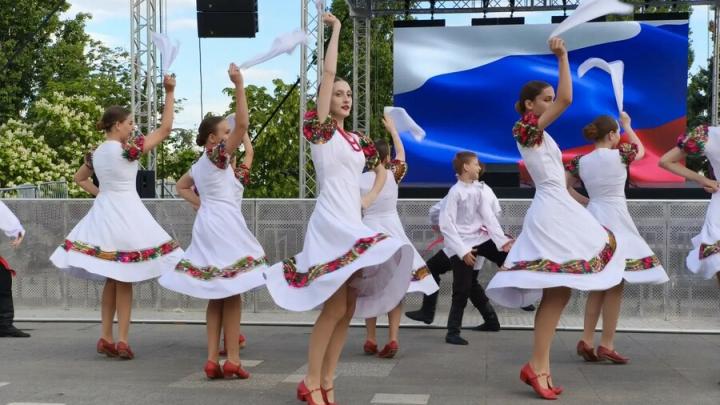 В Саратове прошел фестиваль «Мы – Россия» В Саратове прошел фестиваль «Мы – Россия»