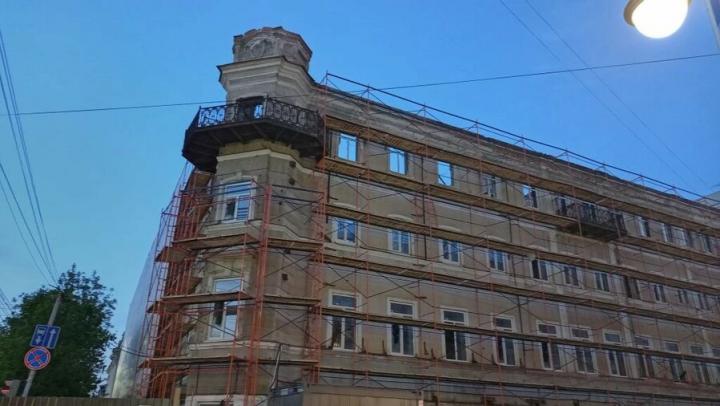 Внешние стены сгоревшей гостиницы «Россия» в Саратове сохранят при восстановлении Внешние стены сгоревшей гостиницы «Россия» в Саратове сохранят при восстановлении