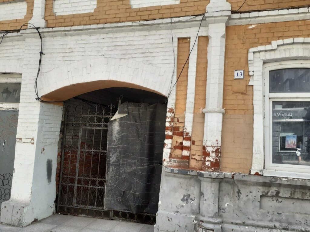 Ул.Волжская, дом 13. Будьте осторожны! Ул.Волжская, дом 13. Будьте осторожны!