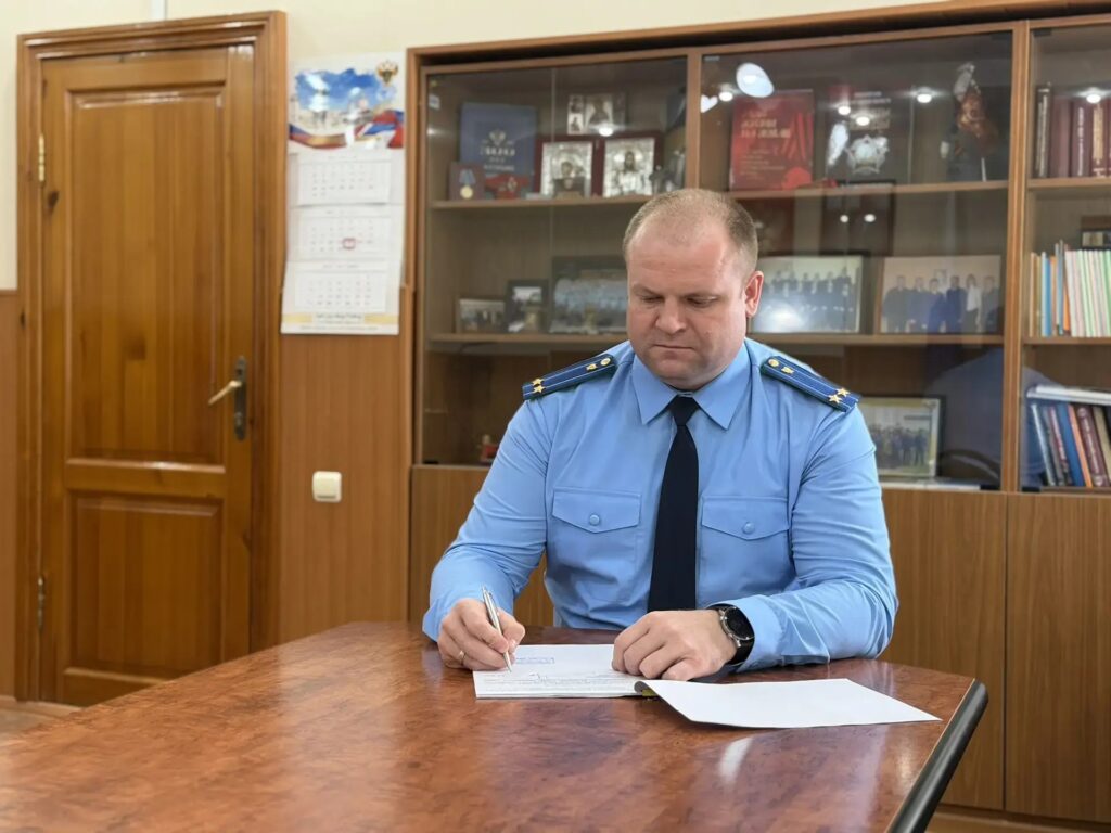 В Саратовской области женщина провернула аферу с выплатами за погибшего на СВО сына В Саратовской области женщина провернула аферу с выплатами за погибшего на СВО сына