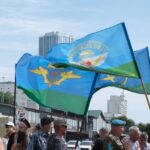На набережной Саратова прошли торжества в честь 330-летия Военно-морского флота На набережной Саратова прошли торжества в честь 330-летия Военно-морского флота