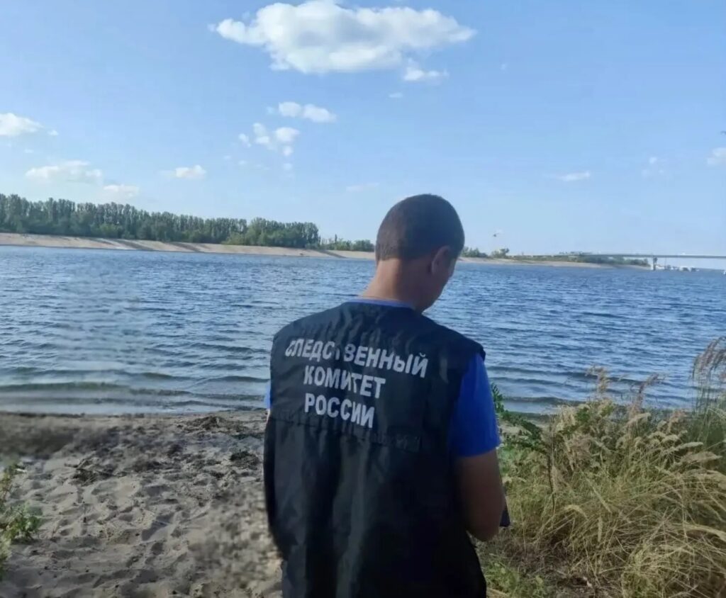В акватории Волги напротив Балаково утонул мужчина В акватории Волги напротив Балаково утонул мужчина