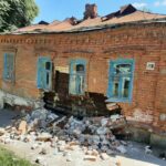 В Саратове обрушился знаменитый «волнообразный» дом В Саратове обрушился знаменитый «волнообразный» дом