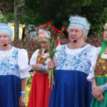 На набережной Саратова прошли торжества в честь 330-летия Военно-морского флота На набережной Саратова прошли торжества в честь 330-летия Военно-морского флота