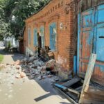 В Саратове обрушился знаменитый «волнообразный» дом В Саратове обрушился знаменитый «волнообразный» дом
