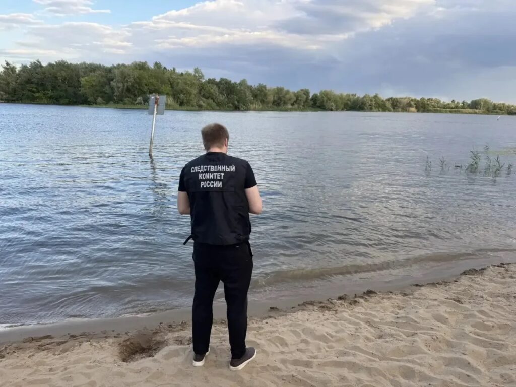 В Энгельсе на Волге найдено тело 27-летнего парня В Энгельсе на Волге найдено тело 27-летнего парня