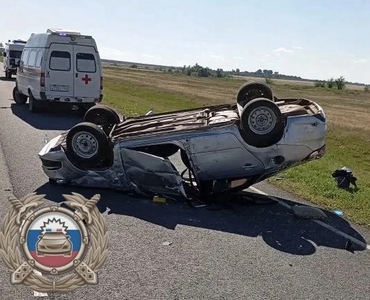 Женщина погибла в перевернувшейся «Гранте» в Саратовской области