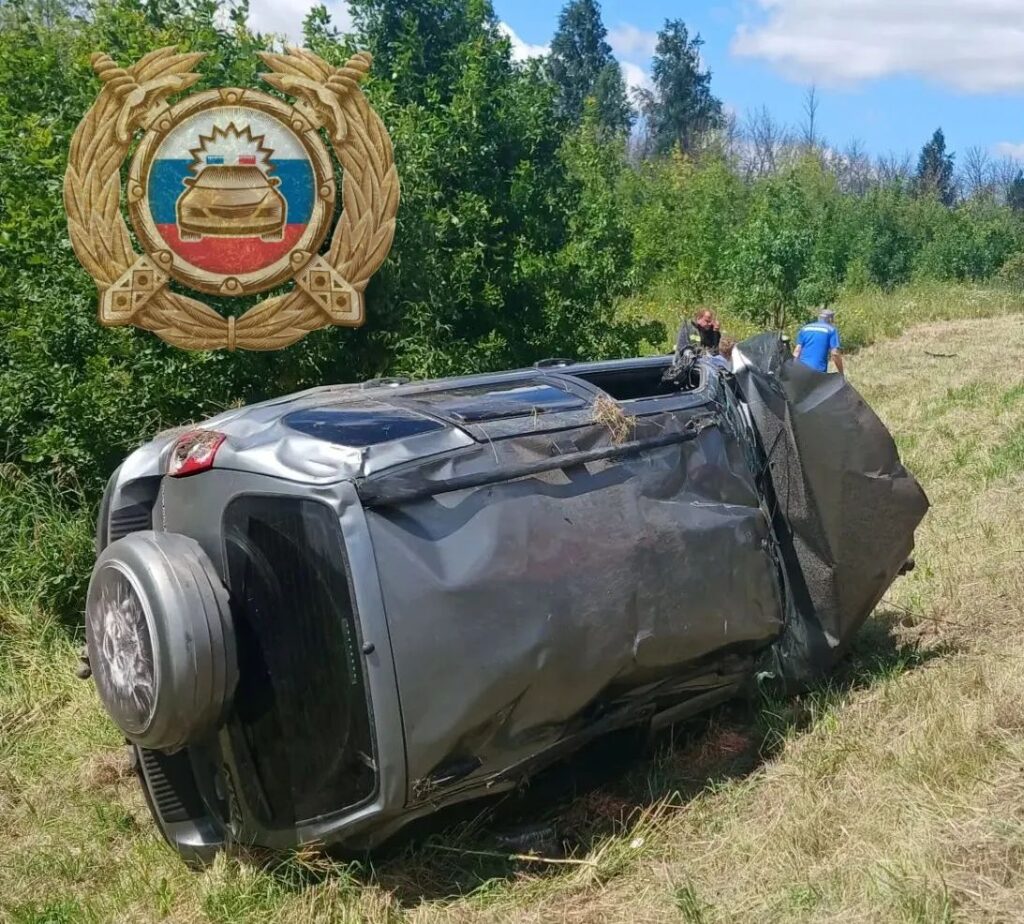 Двое погибли в перевернувшейся «Ниве» в Саратовской области