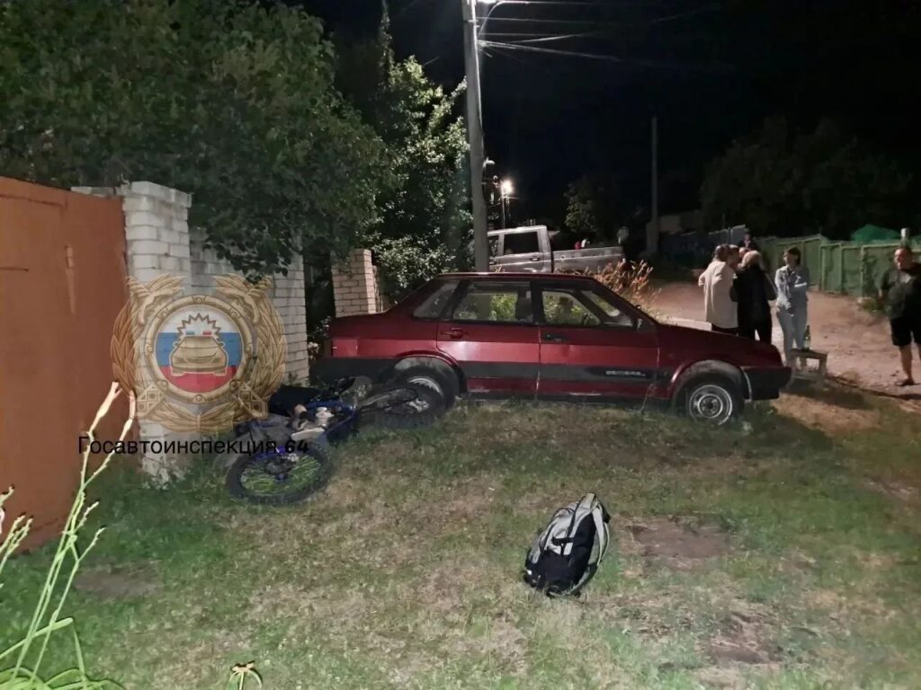Ночная трагедия: в Саратове мотоциклист насмерть врезался в забор Ночная трагедия: в Саратове мотоциклист насмерть врезался в забор