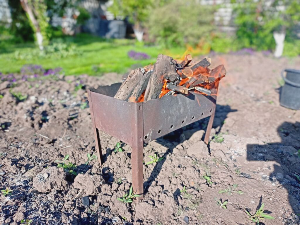 В Саратове 20-летний парень попал в реанимацию после розжига мангала В Саратове 20-летний парень попал в реанимацию после розжига мангала