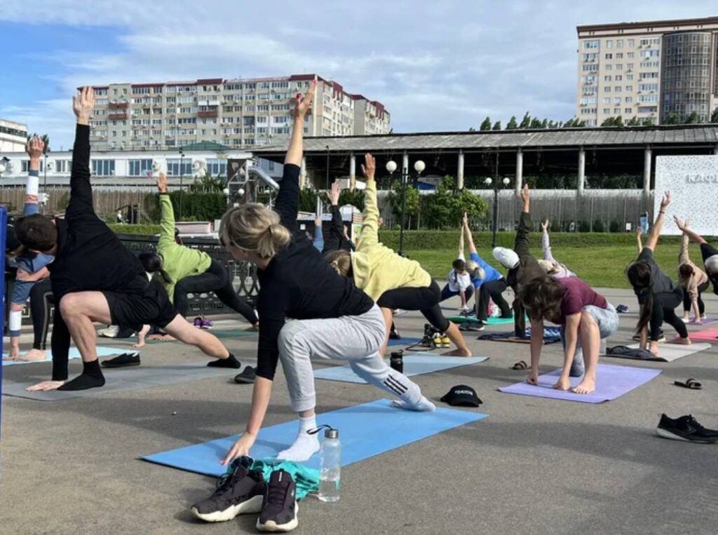 Программа бесплатных тренировок «Проведи лето со спортом»