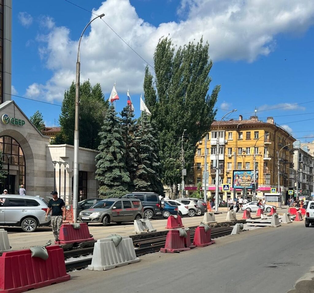 На Вавилова и в Мирном переулке реконструируют трамвайные линии