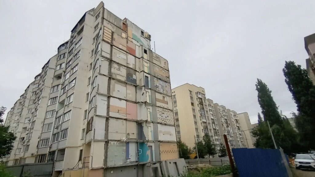 Власти планируют восстановить уничтоженный взрывом подъезд многоэтажки в Саратове Власти планируют восстановить уничтоженный взрывом подъезд многоэтажки в Саратове