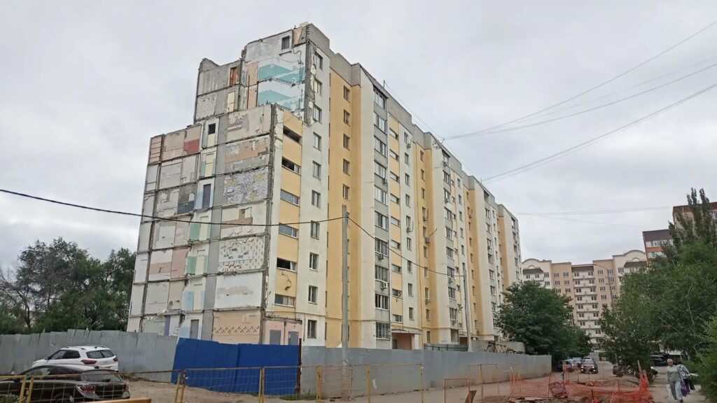 Власти планируют восстановить уничтоженный взрывом подъезд многоэтажки в Саратове Власти планируют восстановить уничтоженный взрывом подъезд многоэтажки в Саратове