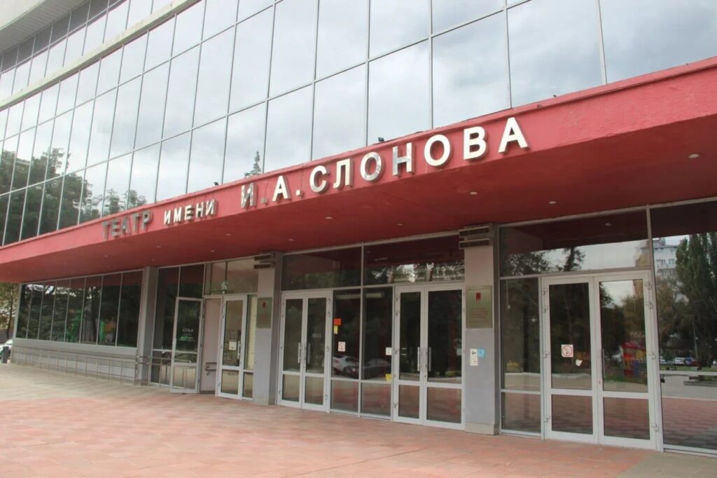 Саратовская «драма» откроет сезон премьерой по Чехову Саратовская «драма» откроет сезон премьерой по Чехову