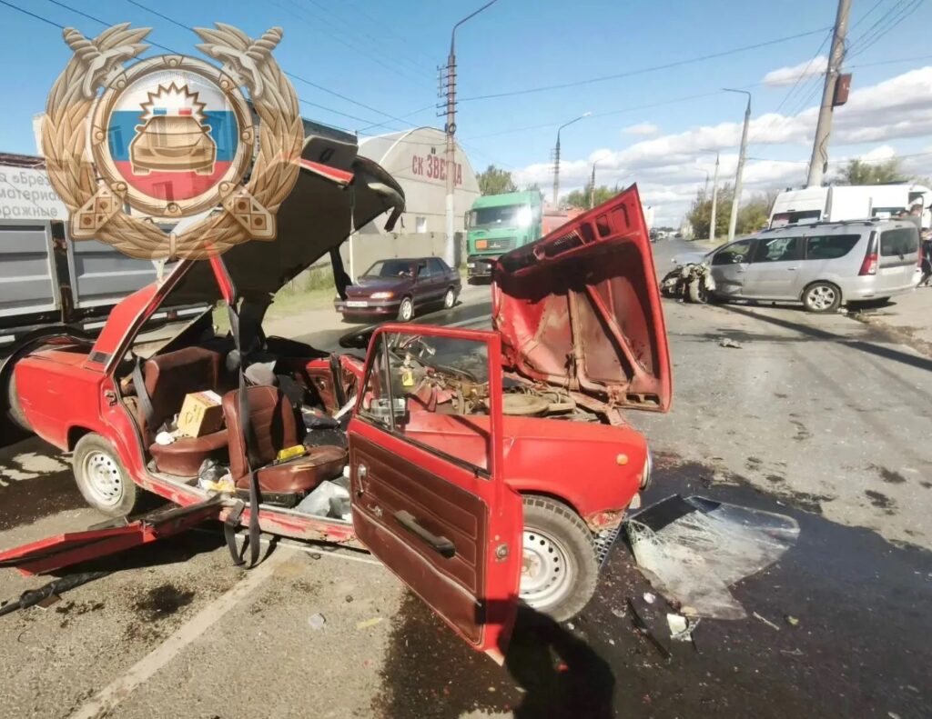 Двое детей и водитель попали в больницу после ДТП в Энгельсе Двое детей и водитель попали в больницу после ДТП в Энгельсе