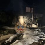 В Саратове «ГАЗель» въехала в столб и загорелась