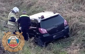 В Саратовской области иномарка вылетела с дороги: водитель в больнице В Саратовской области иномарка вылетела с дороги: водитель в больнице