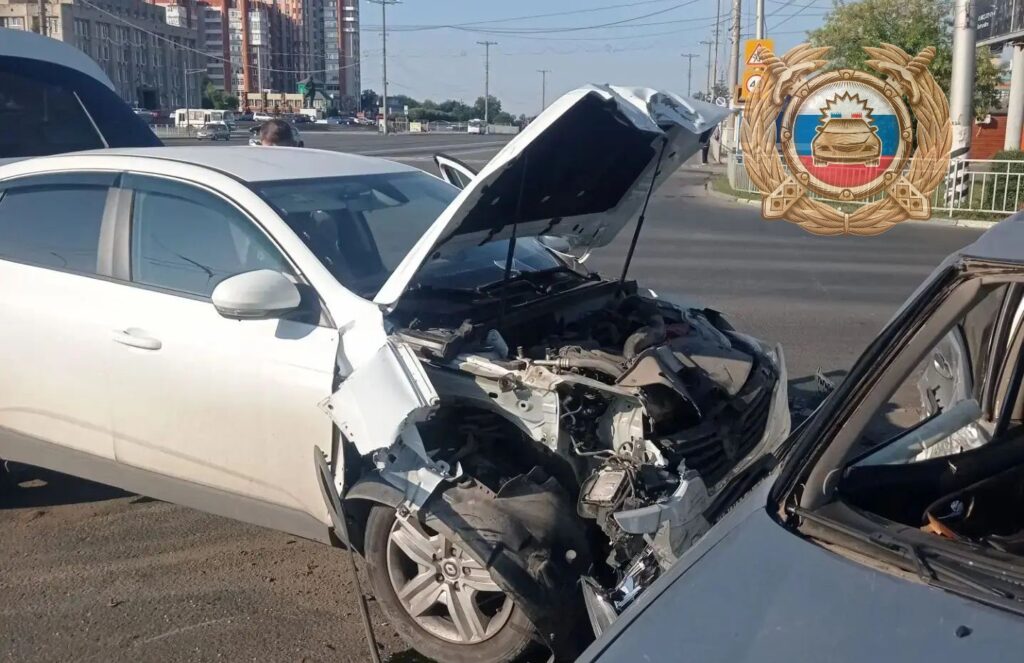 В Балакове в ДТП с двумя иномарками пострадала женщина В Балакове в ДТП с двумя иномарками пострадала женщина