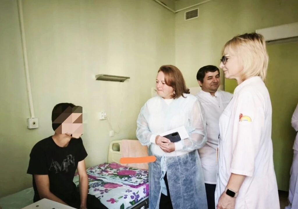 В Саратовской больнице лечат подростка, пострадавшего при атаке БПЛА в Энгельсе В Саратовской больнице лечат подростка, пострадавшего при атаке БПЛА в Энгельсе