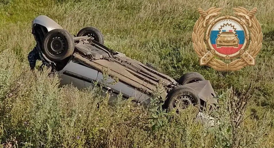 Под Балашовом водитель пострадал в перевернувшейся иномарке Под Балашовом водитель пострадал в перевернувшейся иномарке