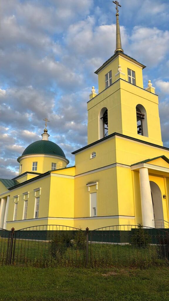 Отреставрированный храм в Аркадакском районе Отреставрированный храм в Аркадакском районе