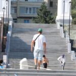 В Саратове готовят к открытию новый спуск к Волге у Триумфальной арки В Саратове готовят к открытию новый спуск к Волге у Триумфальной арки