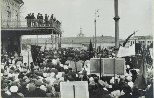 В 1924 году в Саратове прошел митинг, посвященный Дню леса