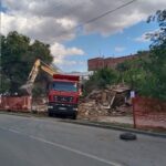 В Саратове снесли старый дом на Мичурина