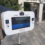 В Саратове на улице Октябрьской появилась фотобудка