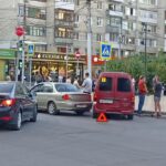 В Саратове новичок на фургоне попал в ДТП В Саратове новичок на фургоне попал в ДТП