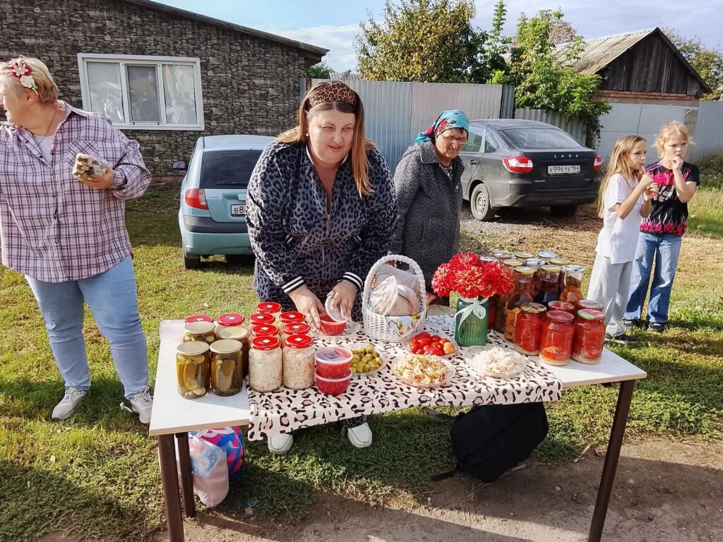 В Шумейке под Энгельсом прошел праздник села: коровы устроили «забастовку» В Шумейке под Энгельсом прошел праздник села: коровы устроили «забастовку»
