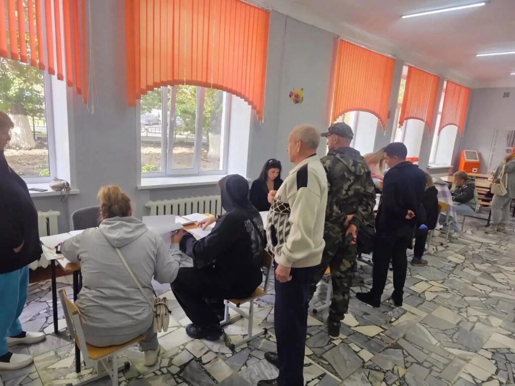 Пострадавшим после налета БПЛА в Саратове окажут матпомощь Пострадавшим после налета БПЛА в Саратове окажут матпомощь