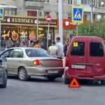 В Саратове новичок на фургоне попал в ДТП В Саратове новичок на фургоне попал в ДТП