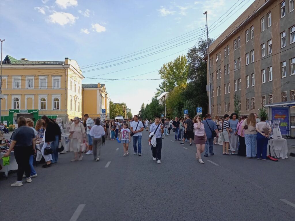 Куда сходить в Саратове в выходные: книжный фестиваль, велопарад и театральный марафон Куда сходить в Саратове в выходные: книжный фестиваль, велопарад и театральный марафон