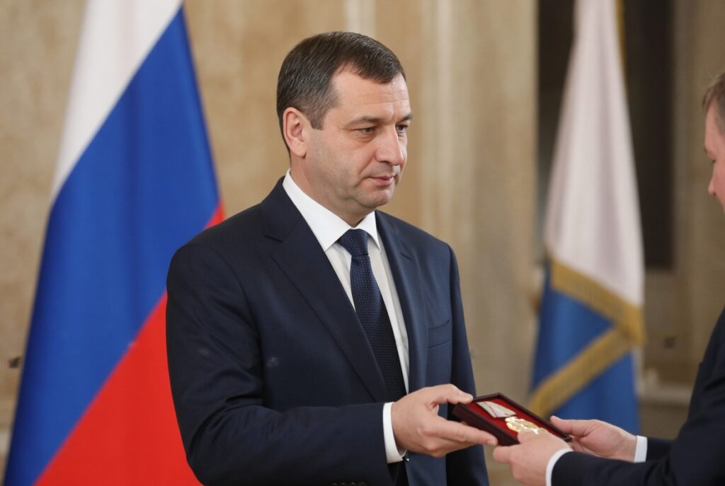 Главу Хвалынского района наградили медалью по указу Путина