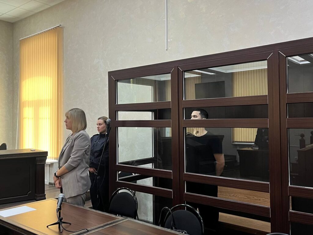 Курьер доставил 4 кг запрещенных веществ из Таиланда в Саратов Курьер доставил 4 кг запрещенных веществ из Таиланда в Саратов