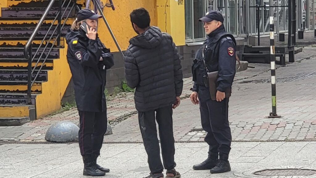 Жителю Энгельса грозит до пяти лет за организацию незаконного пребывания иностранцев Жителю Энгельса грозит до пяти лет за организацию незаконного пребывания иностранцев