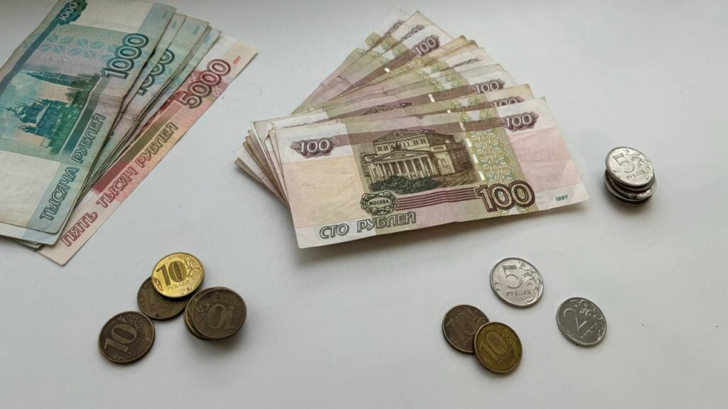 Саратовские приставы взыскали 9,1 млн рублей зарплаты для 41 работника Саратовские приставы взыскали 9,1 млн рублей зарплаты для 41 работника