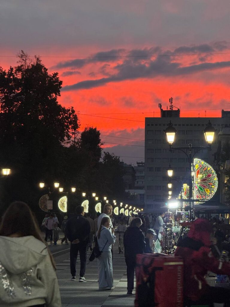 Невероятное небо было в Саратове на закате солнца