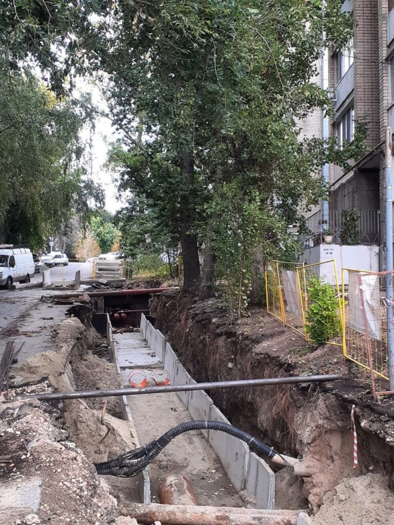 В Саратове строймусор смыло к Набережной Космонавтов В Саратове строймусор смыло к Набережной Космонавтов