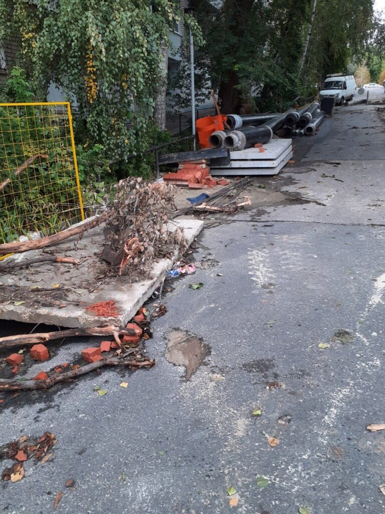 В Саратове строймусор смыло к Набережной Космонавтов В Саратове строймусор смыло к Набережной Космонавтов