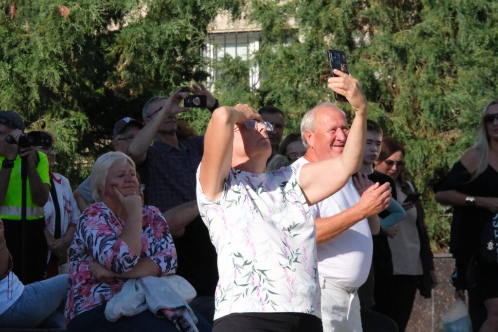 В Саратове на День города прошел фестиваль «Музыкальные достопримечательности» и парусная регата В Саратове на День города прошел фестиваль «Музыкальные достопримечательности» и парусная регата