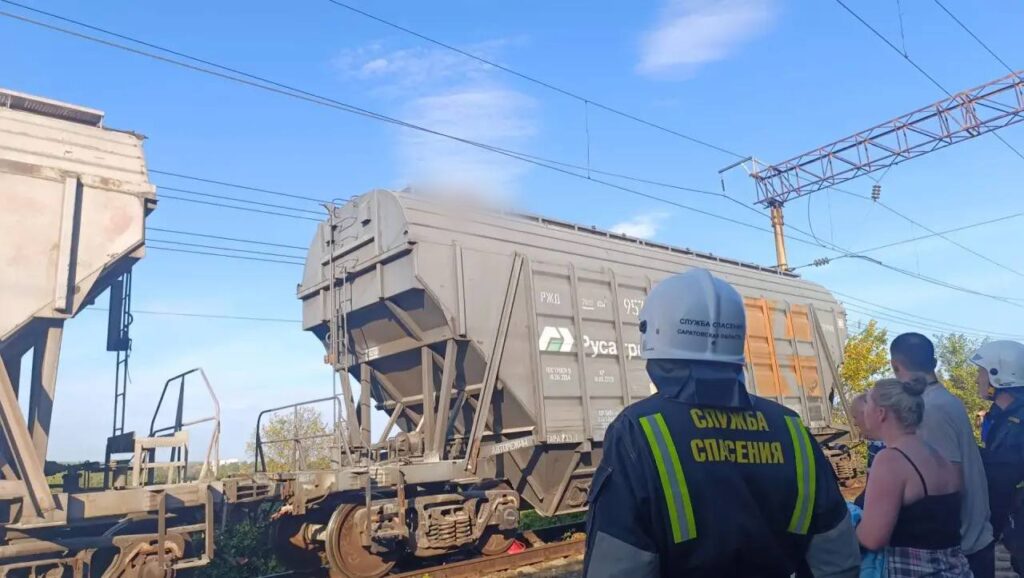 В Гагаринском районе Саратова две девочки пострадали от удара током на железной дороге
