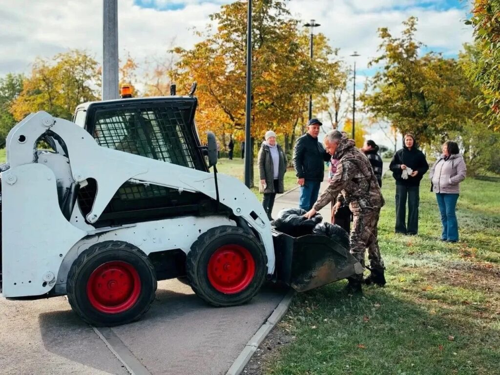 Более 7 тысяч саратовцев приняли участие в субботнике Более 7 тысяч саратовцев приняли участие в субботнике