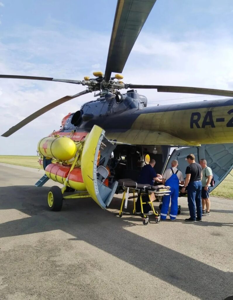 В Саратов санавиацией доставили 6-месячного ребенка с травмой после падения с дивана В Саратов санавиацией доставили 6-месячного ребенка с травмой после падения с дивана