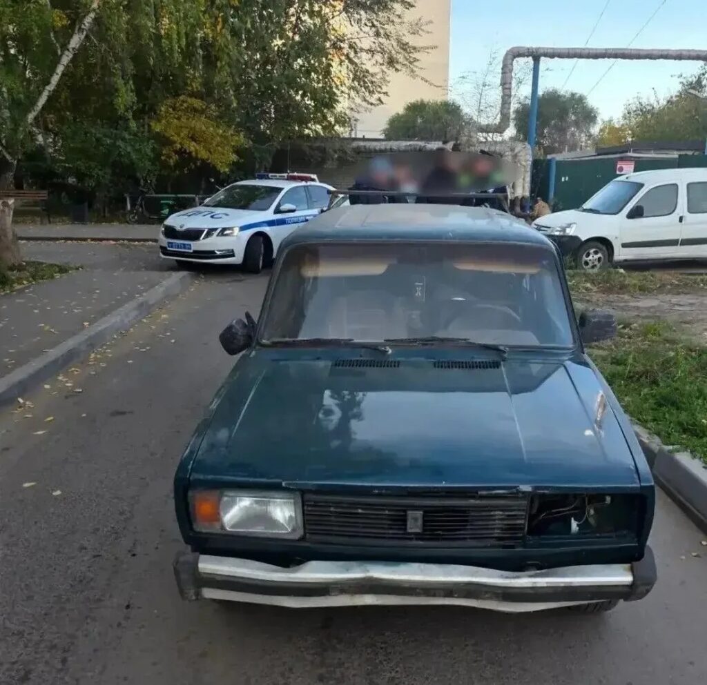 В Энгельсе пьяный бесправник угнал машину, оставленную с ключами