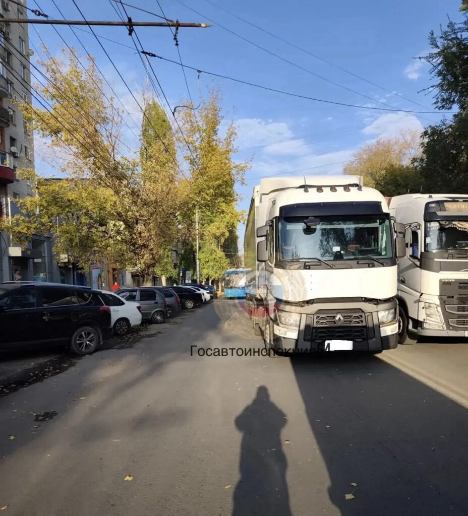 В Саратове пожилой пешеход скончался в «скорой» после ДТП с грузовиком В Саратове пожилой пешеход скончался в «скорой» после ДТП с грузовиком