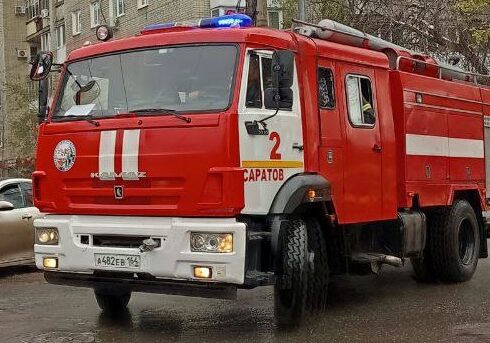 В Балакове сгорели две дачи и автомобиль, есть пострадавший